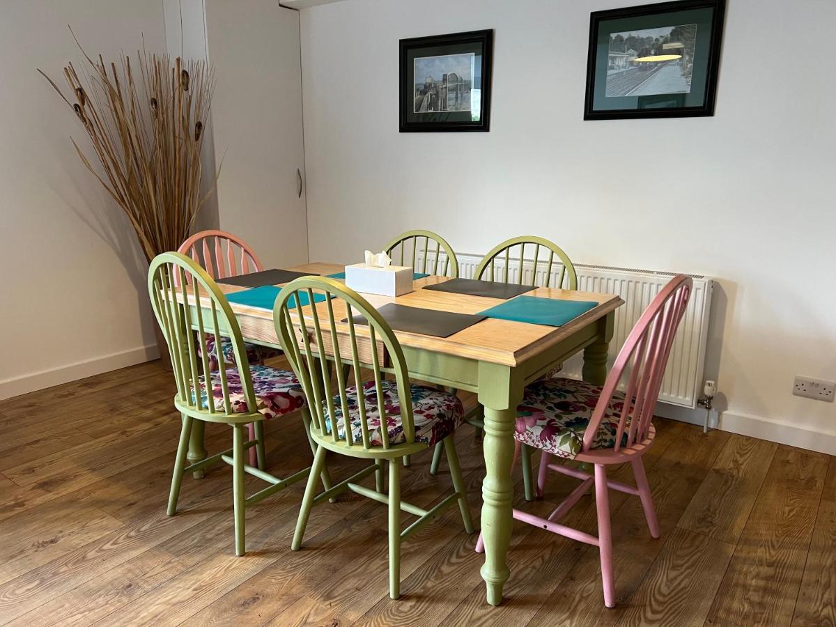 Beautiful Apartment,No 1, With Parking Ilfracombe Bagian luar foto