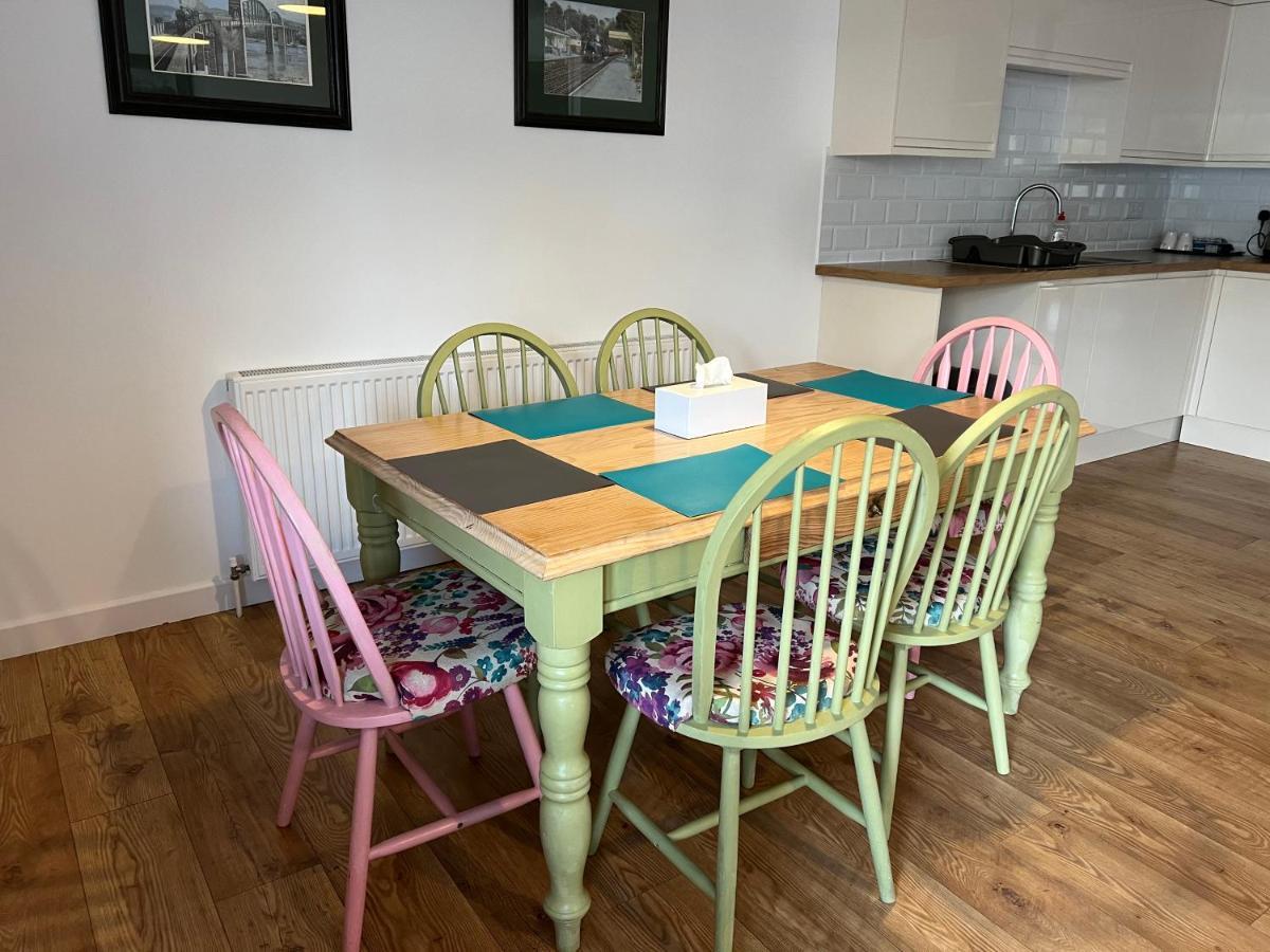 Beautiful Apartment,No 1, With Parking Ilfracombe Bagian luar foto