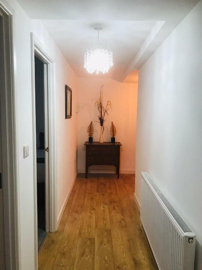 Beautiful Apartment,No 1, With Parking Ilfracombe Bagian luar foto